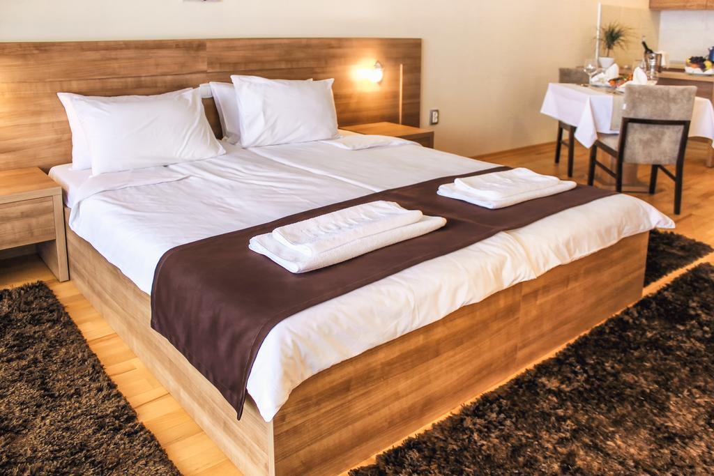 Park Lakeside Ohrid Bilik gambar